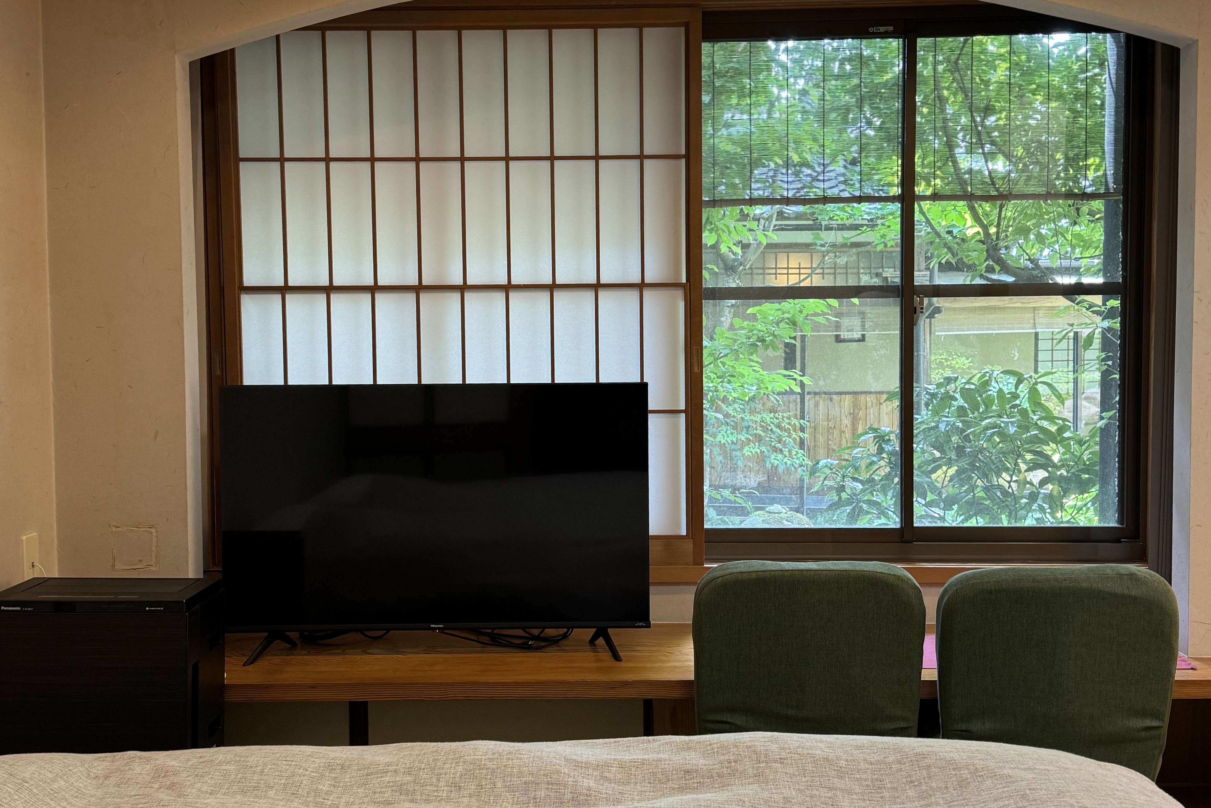 BEEF9AC9-852A-43D7-841C-805E0684D289